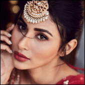 Mouni Roy Wallpapers HD Apk